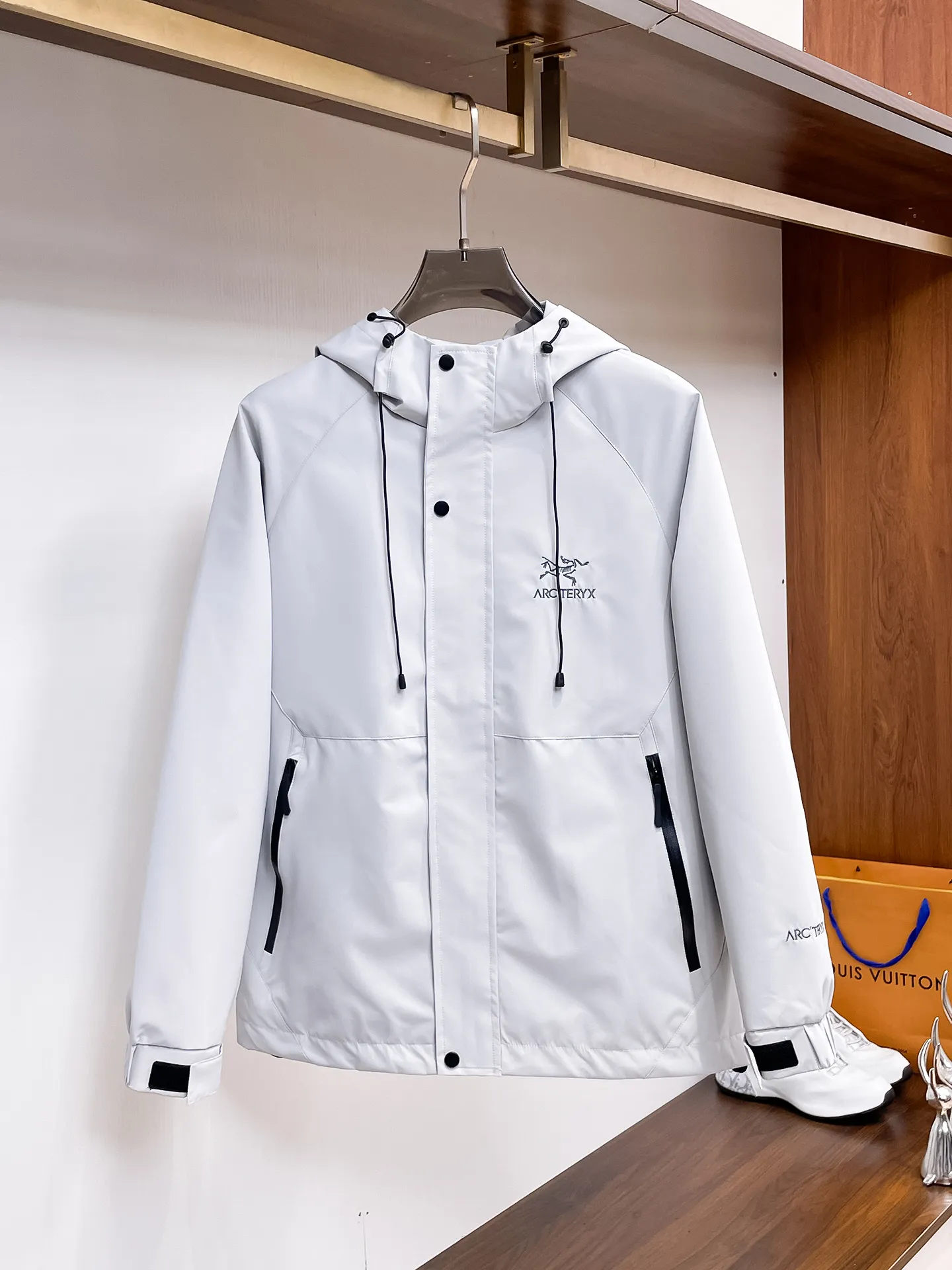 Same Style， ， 2026 New Arrival ， Original Premium Breathable ， ， ， Quality。 ， Sizes：M～3XL，